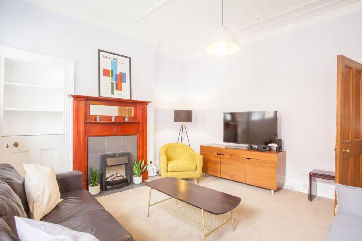 Modern, Light-Filled And Sleek West End Apartment กลาสโกว์ ภายนอก รูปภาพ